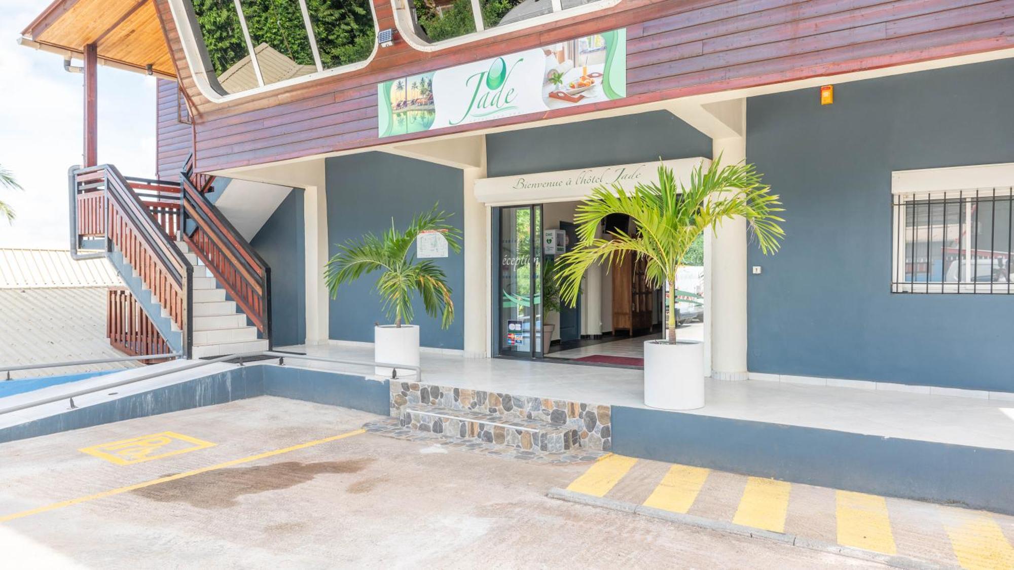 Jade Hotel And Spa Bandrele Bagian luar foto
