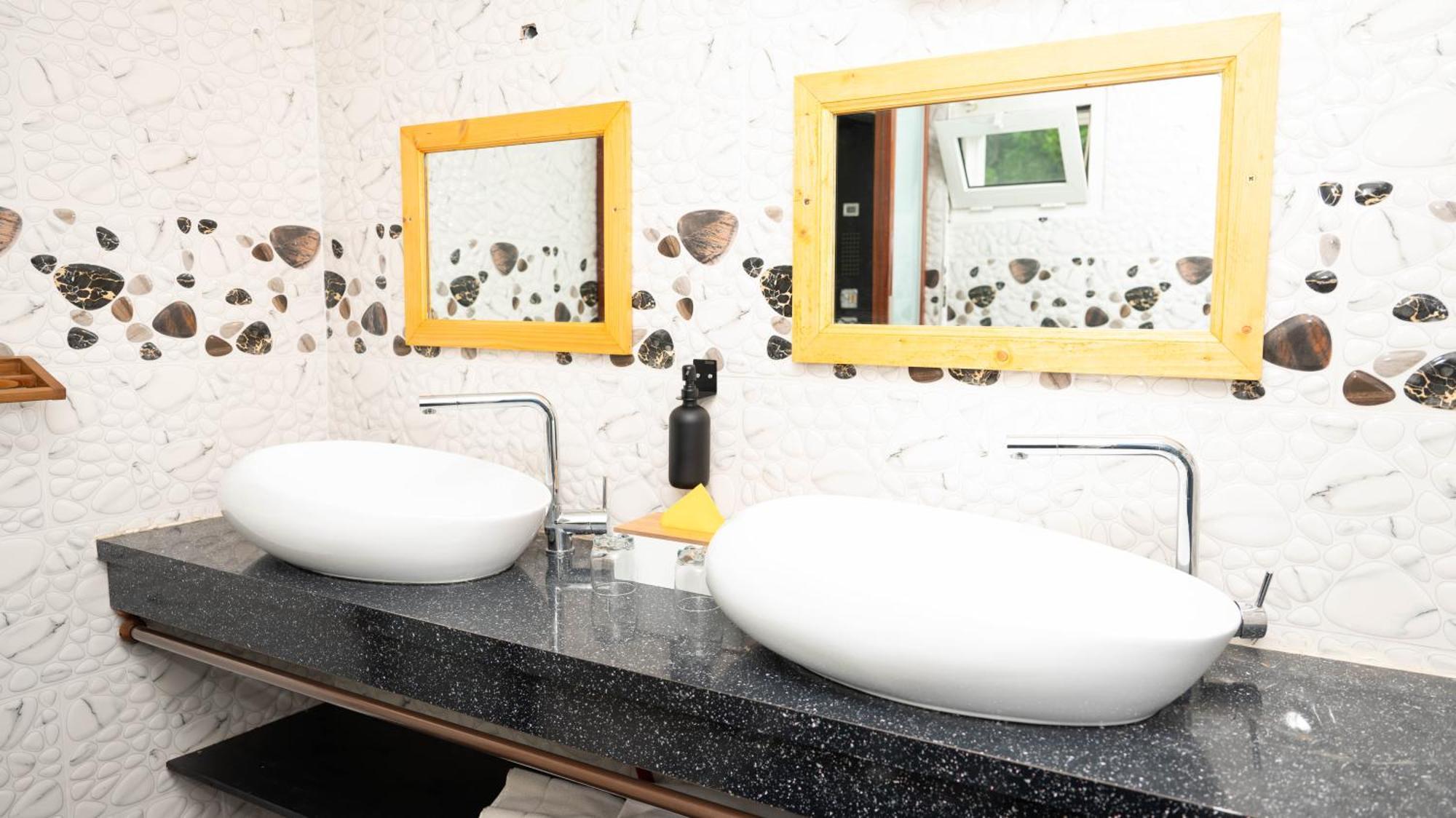 Jade Hotel And Spa Bandrele Bagian luar foto
