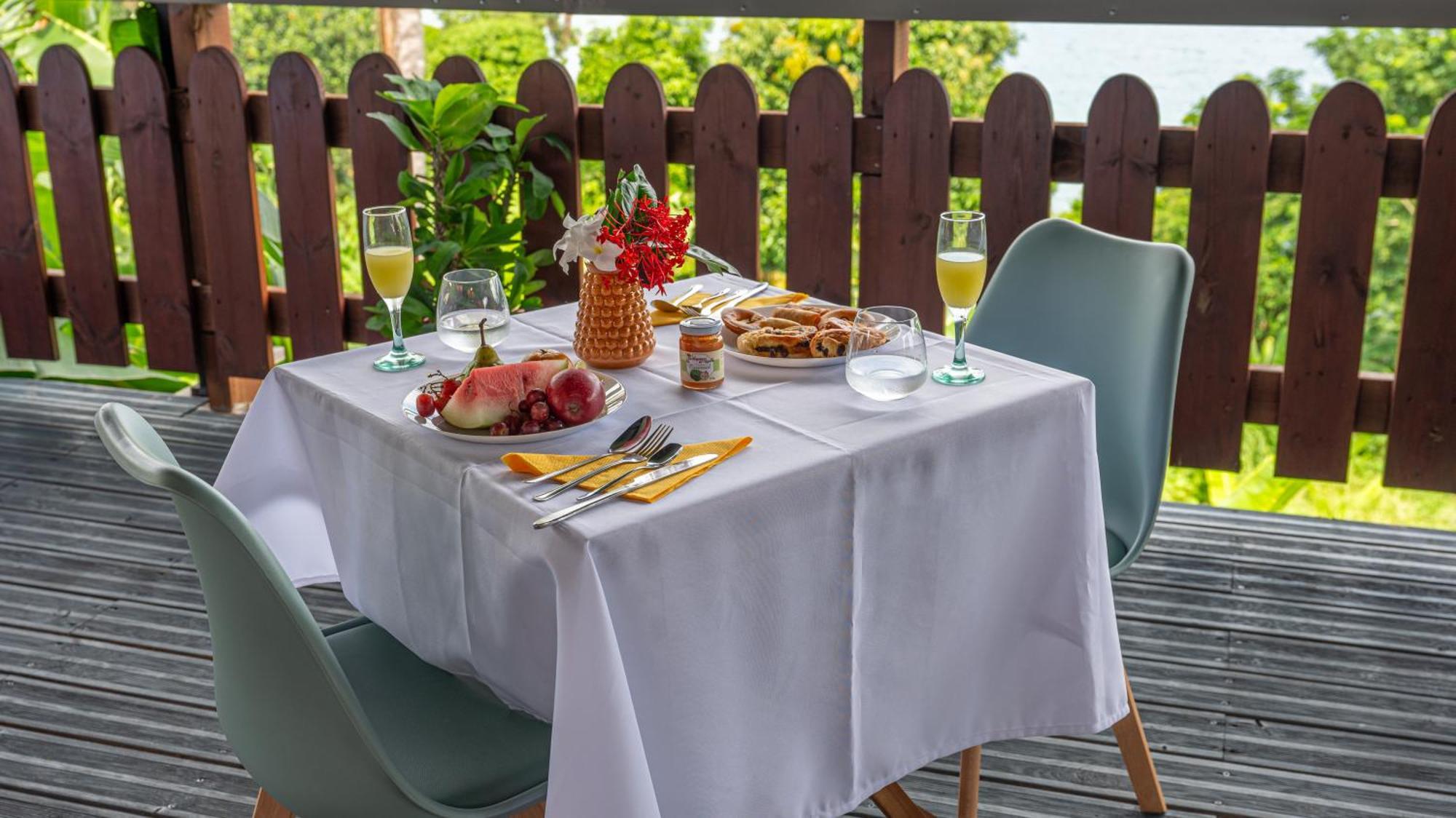 Jade Hotel And Spa Bandrele Bagian luar foto